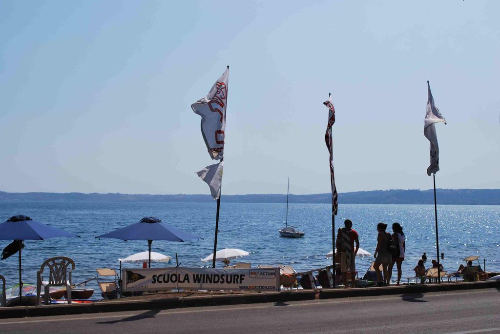 Relax In Piazzetta Casa E Appartamento Per Vacanze Trevignano Romano Exteriör bild